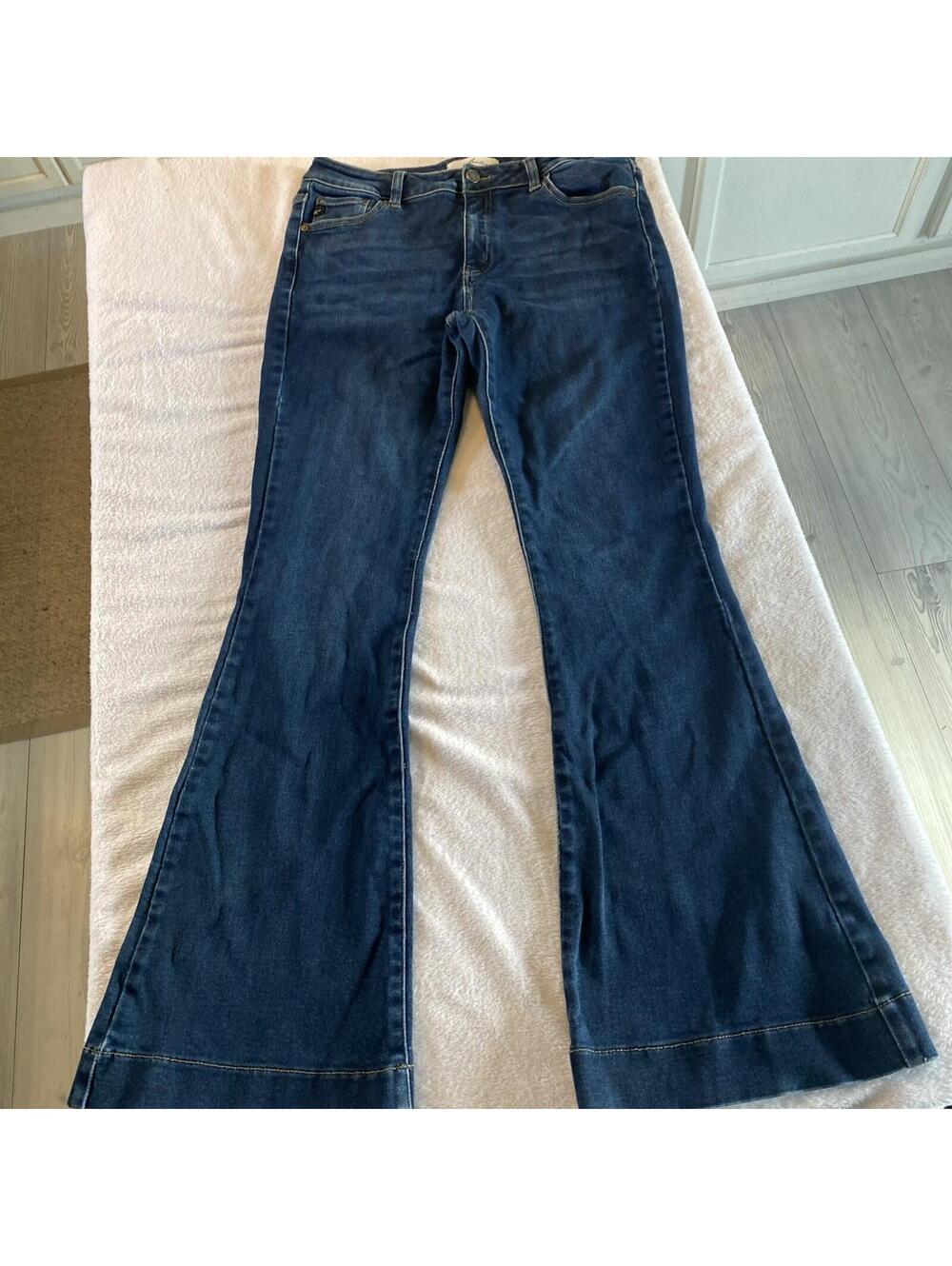 Kancan Jeans Women’s 15 / 31 Flare Bellbottom Medium Blue Wash Retro Y2K Cuffed